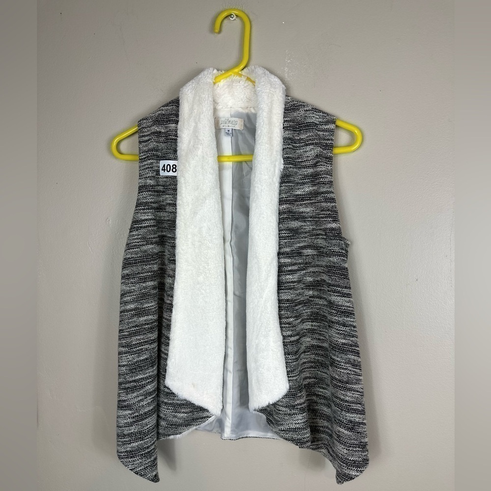 Soulmates medium faux fur vest soft euc